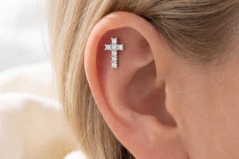 Piercing Cruz