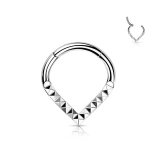 Titanio Anillo Pirámide Chevron Clicker