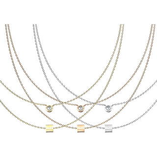 Dos niveles con esfera y cubo de circonita con inscripción LOVE