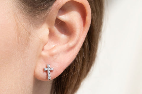 Piercing Oreja Cruz