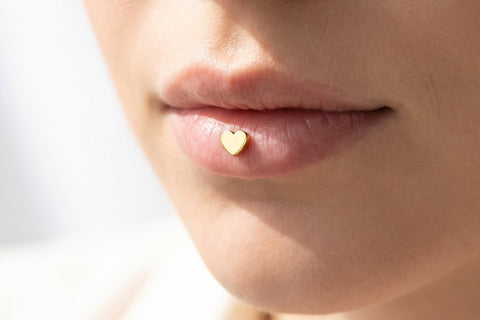 Piercing Labio Corazón