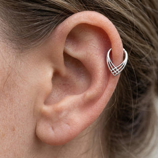 Titanium Ring Geometric Cutout Teardrop Clicker