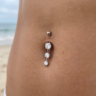 Titanium Belly Button Piercing Triple Cascading Crystal Drop Internally Threaded – getragen