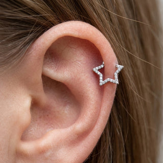 Titanium Ring Star Zirconia Clicker – getragen
