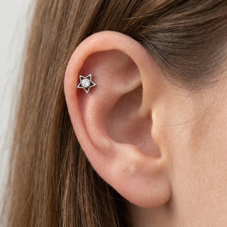 Titanium Top Open Star With Clear Stone Internally Threaded – getragen