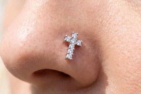 Piercing Nariz Cruz